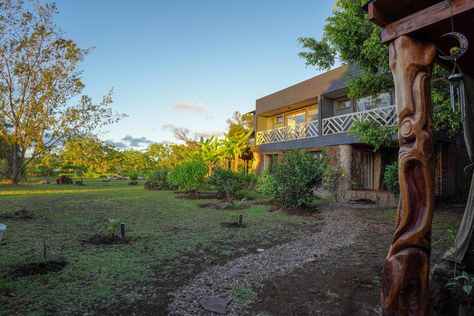 Hotel Uka Mana Hanga Roa Exterior photo